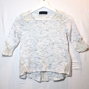 Weavers Girl Grey 3/4 Sleeve Top With Lace